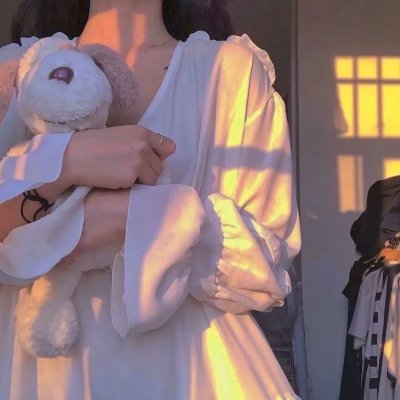 春妇传 高清封面
