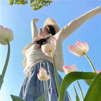 年轻的女王 高清封面